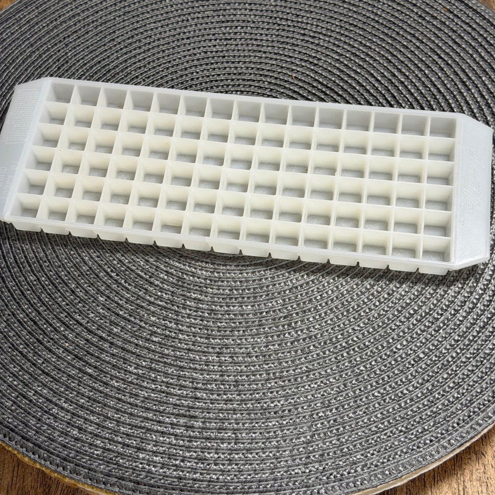 Vintage BeautyFlex by All-Power Mini Ice Cube Tray White Plastic 60 Small Cubes